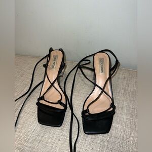 Steve Madden Black tie up heels